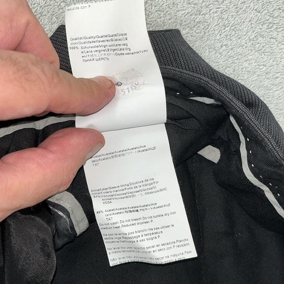 Hugo Boss Dress Pants, Charcoal. VGUC. 100% Virgin Wool waist 32” inseam 31” - Picture 13 of 16